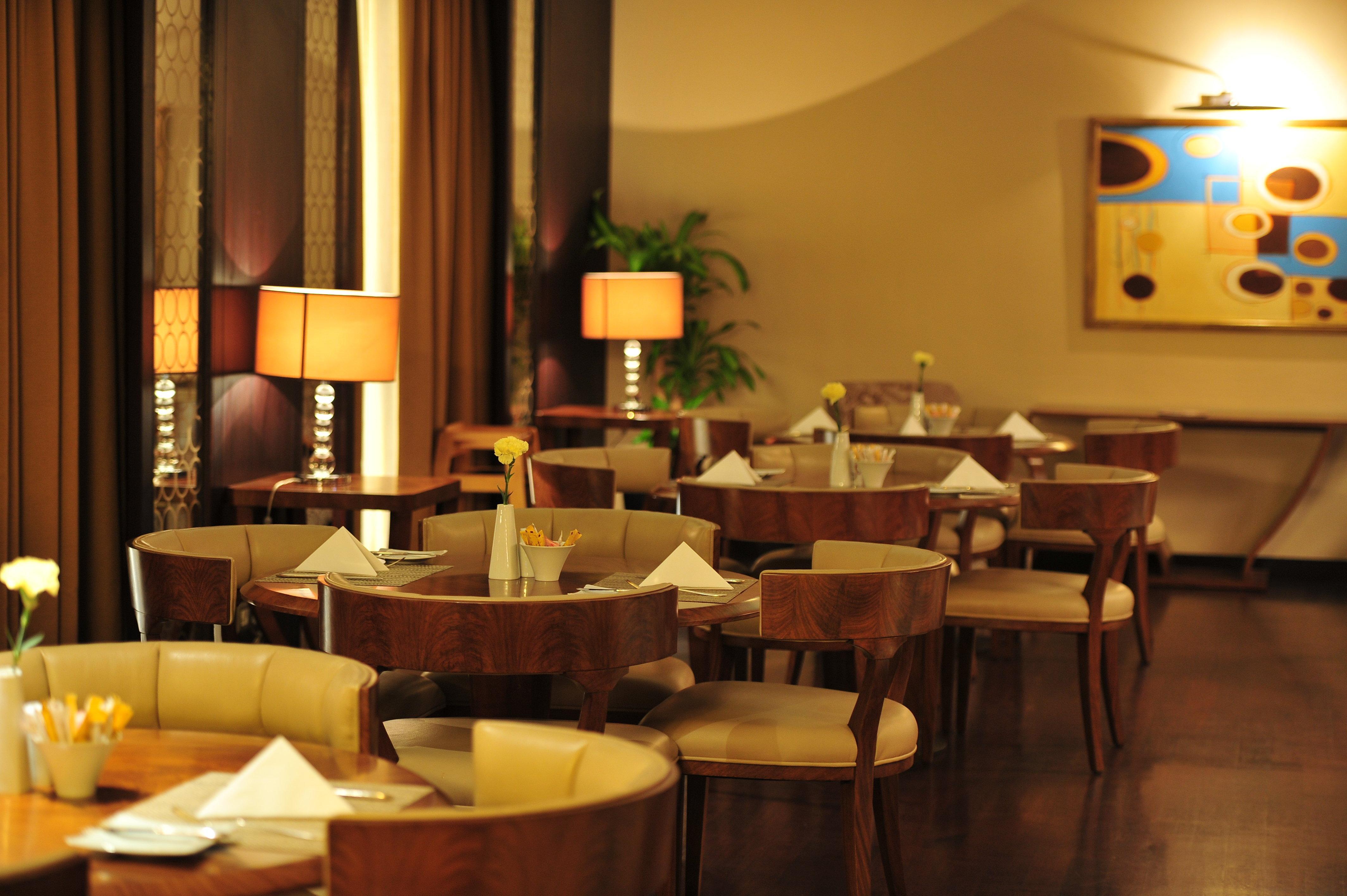 Crowne Plaza Al Khobar By Ihg Hotel Exterior photo The interior of the restaurant