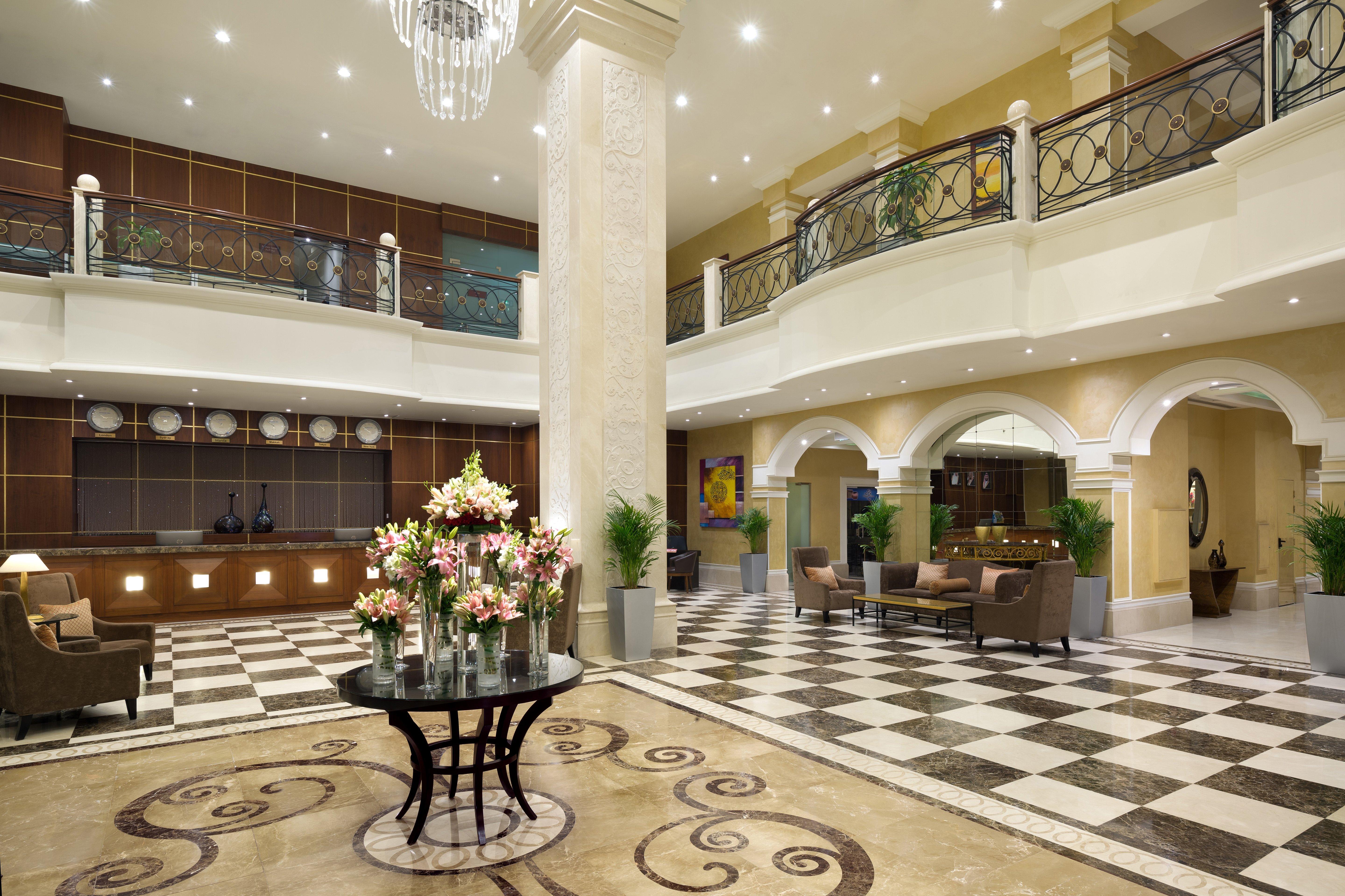 Crowne Plaza Al Khobar By Ihg Hotel Exterior photo Lobby