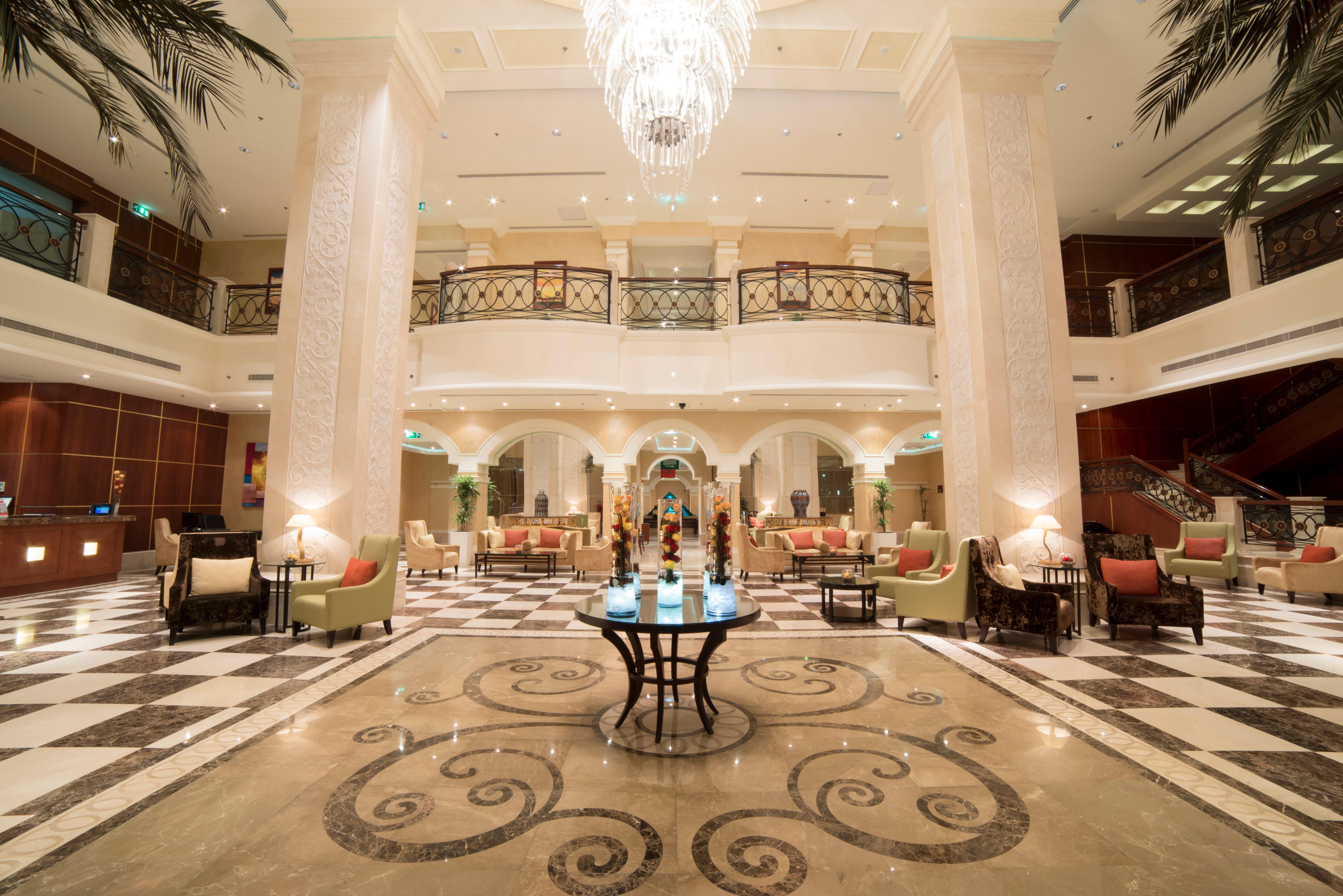 Crowne Plaza Al Khobar By Ihg Hotel Exterior photo Lobby