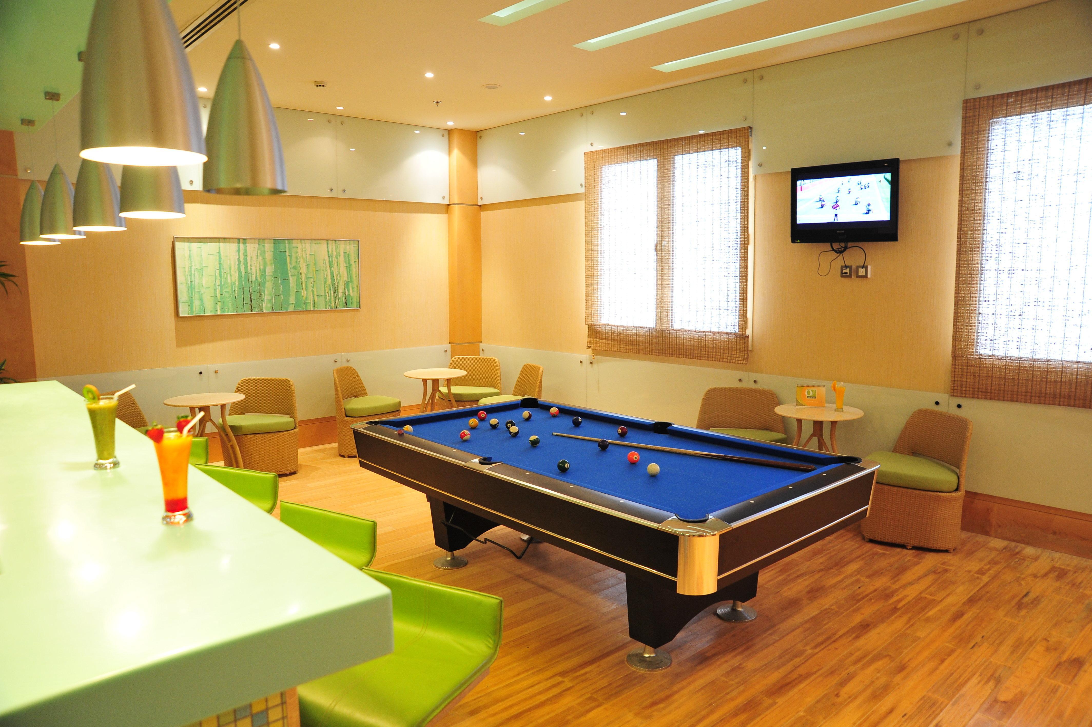 Crowne Plaza Al Khobar By Ihg Hotel Exterior photo A pool table at a hotel