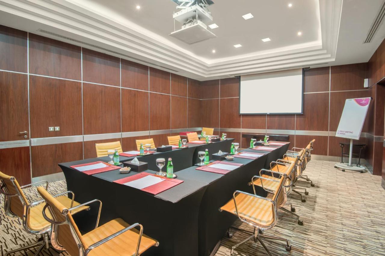 Crowne Plaza Al Khobar By Ihg Hotel Exterior photo Meeting room