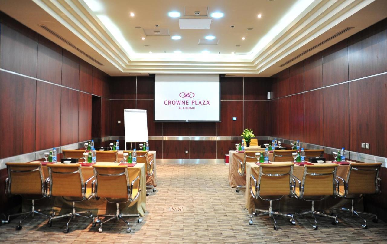 Crowne Plaza Al Khobar By Ihg Hotel Exterior photo Meeting room