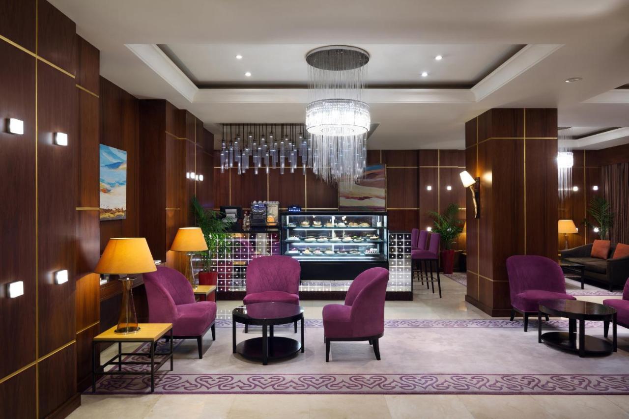 Crowne Plaza Al Khobar By Ihg Hotel Exterior photo The lobby