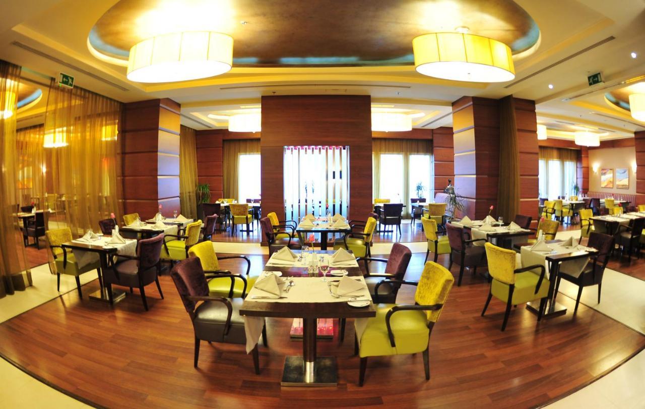 Crowne Plaza Al Khobar By Ihg Hotel Exterior photo The restaurant