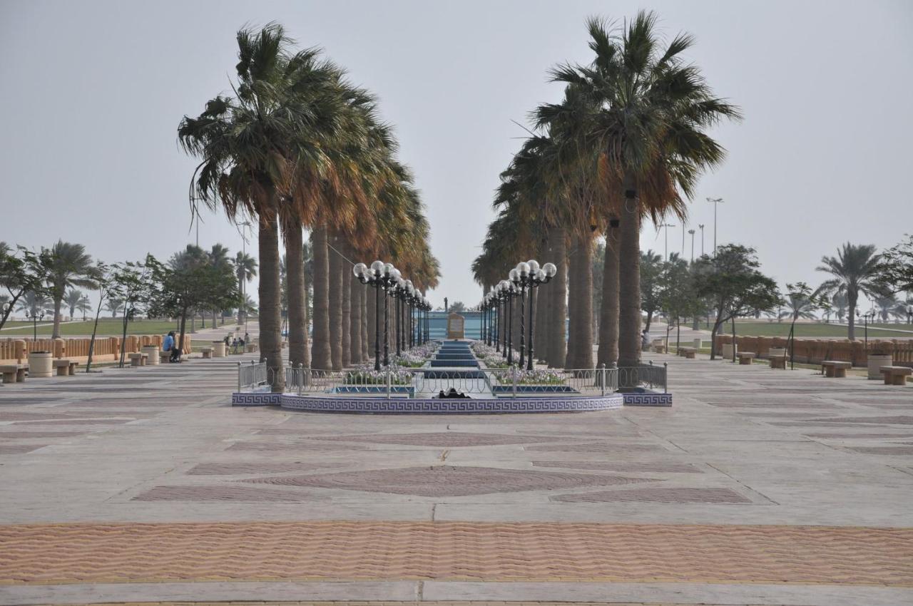 Crowne Plaza Al Khobar By Ihg Hotel Exterior photo Al-Shaab Park